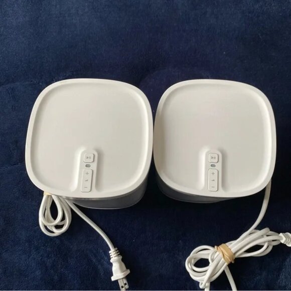 2-Sonos Play:1 - Compact Wireless Smart Speaker - Picture 3 of 8